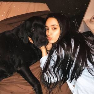 Meet your Posher, Annette